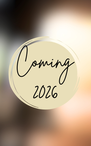 gelber, verschommender Hintergrund, hellgelber Kreis in der Mitte mit dem Text "Coming 2026"